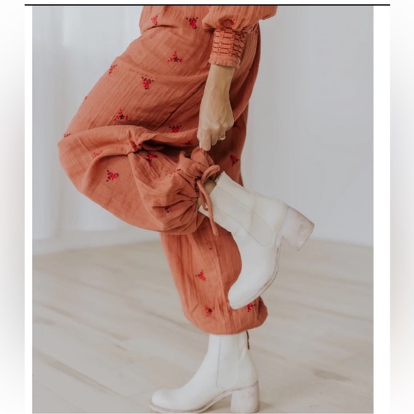 NWOT Free People Dahlia Embroidered Jumpsuit - Picture 7 of 12